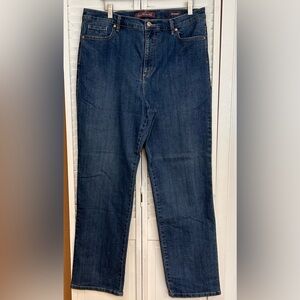 Gloria Vanderbilt Amanda Classic Straight Stretch blue jeans size 16A 16 average